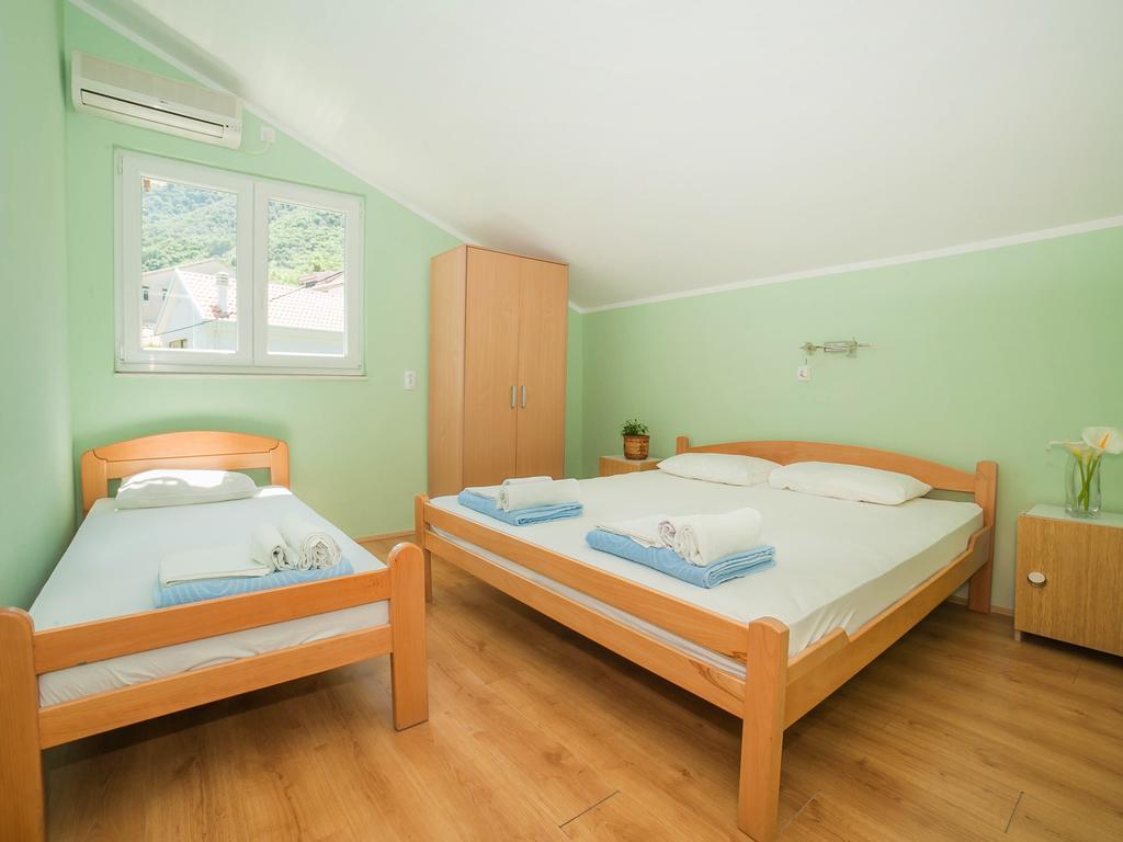Apartments Iva Котор Екстер'єр фото
